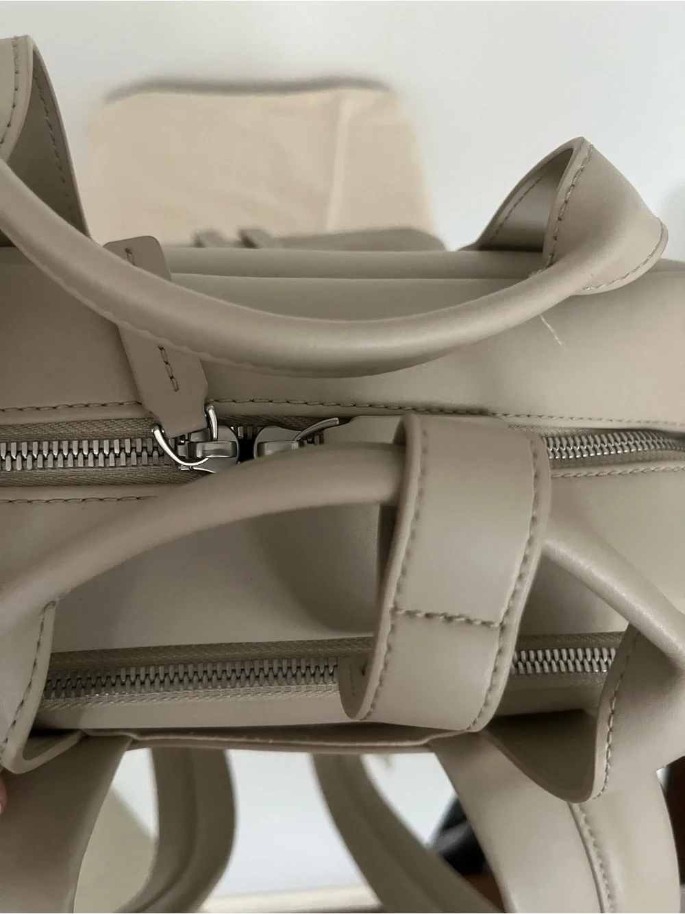 Metro Backpack - Beige - - Picture 11 of 17